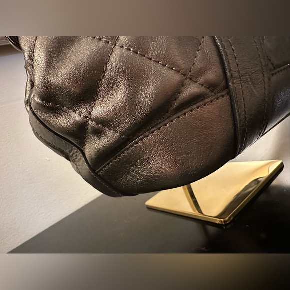 BURBERRY Calfskin Quilted Beaton Gunmetal - Picture 3 of 15